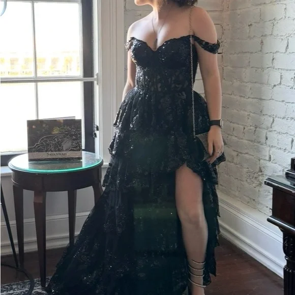 Sherri Hill Black Lace Prom Dress - Picture 4 of 6